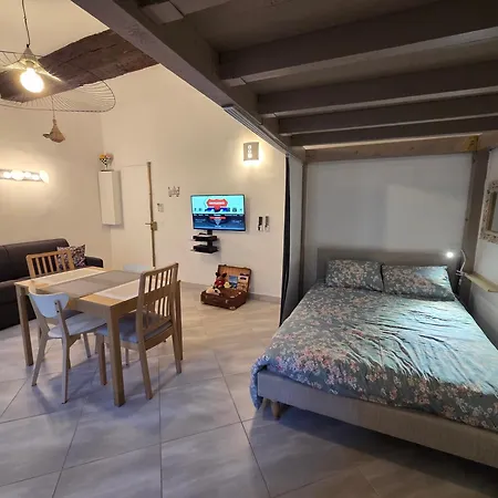 66 Meynadier Cannes, Tres Calme Avec Cour Privative, Plage, Gare, Palais A 300m Apartment *