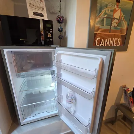 66 Meynadier Cannes, Tres Calme Avec Cour Privative, Plage, Gare, Palais A 300m Apartment