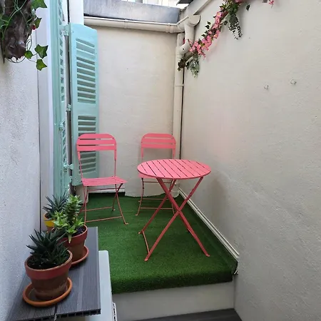 66 Meynadier Cannes, Tres Calme Avec Cour Privative, Plage, Gare, Palais A 300m * Cannes